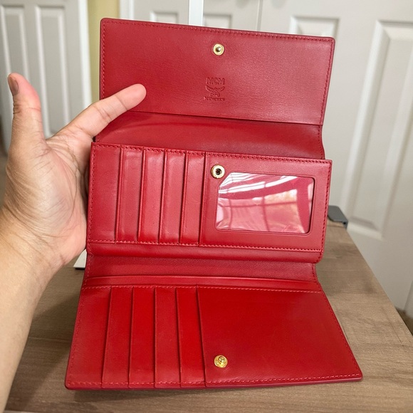 MCM Burnt Orange (Red Tone) Leather Trifold Large Wallet in Very Good Condition - Picture 8 of 9